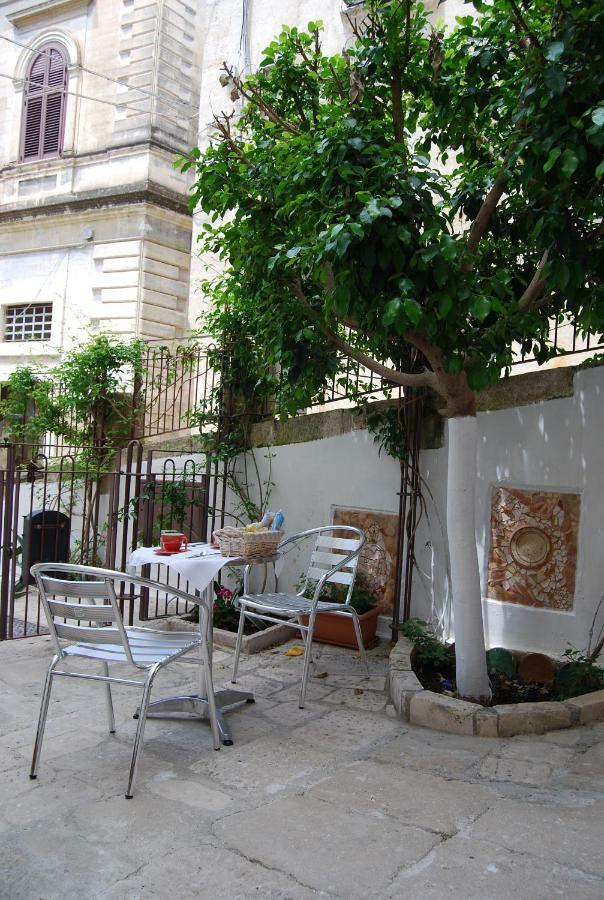 Art Transparent B&B Grottaglie Esterno foto